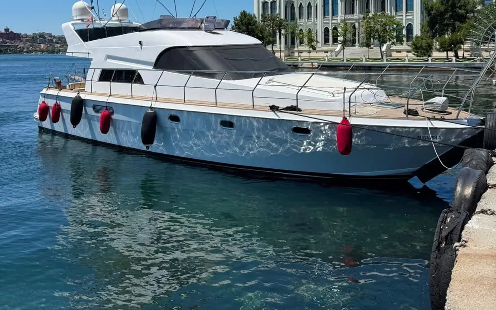 Vesper Private Yacht · 15 Guests · New — Bosphorus charter