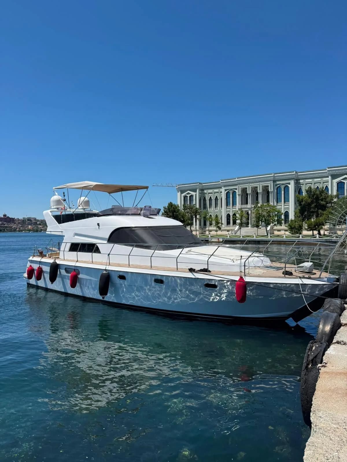 Private Sunset Yacht · 15 Guests — Up to 15 guests, private sunset charter on the Bosphorus (8)