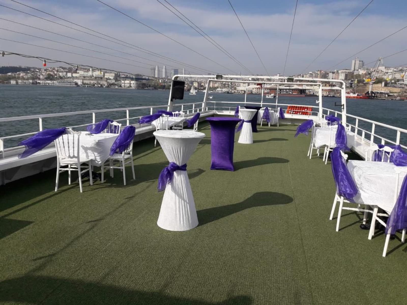 Horizon Grand Yacht — Bosphorus charter photo 2
