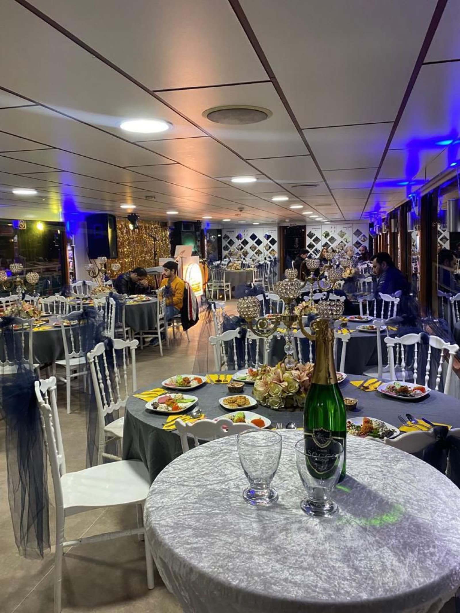Horizon Grand Yacht — Bosphorus charter photo 4