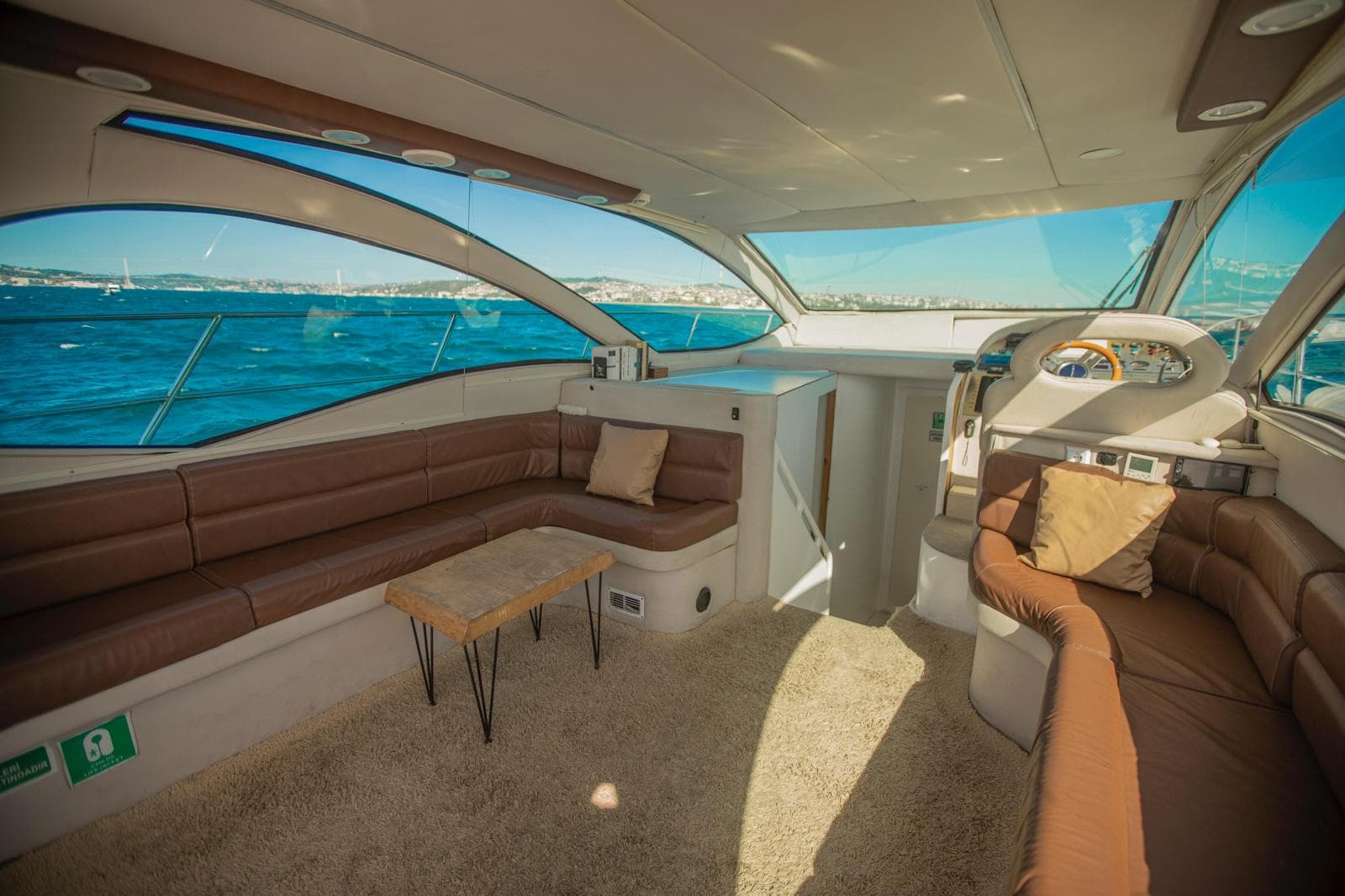Amber Couples Yacht — Bosphorus charter photo 3