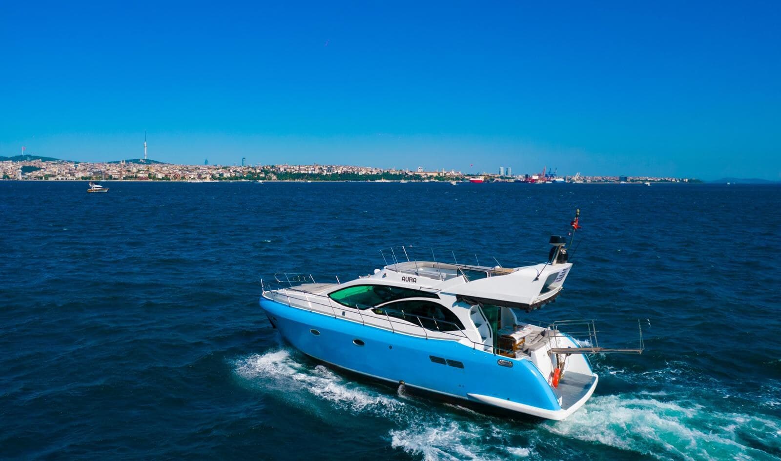 Amber Couples Yacht — Up to 12 guests, private sunset charter on the Bosphorus (3)