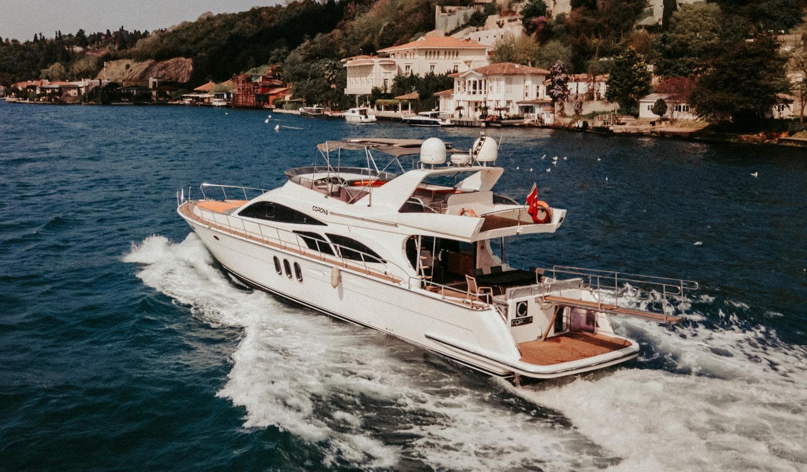 Twilight Family Yacht — Bosphorus charter photo 4
